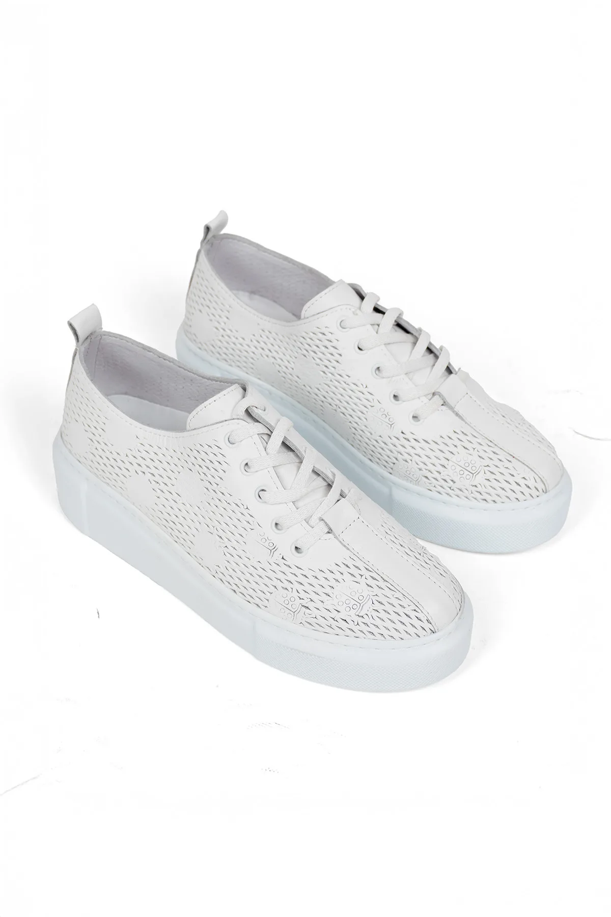 Kadın Hakiki Deri Yazlık Delikli Yüksek Tabanlı Rahat Günlük Casual Sneaker Spor Ayakkabı Beyaz